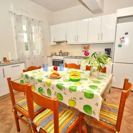 Adiomar Appartement Kontokali